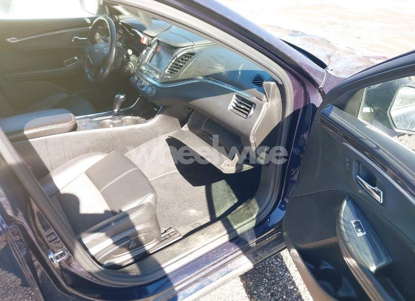 Photo 5 of 2017 Chevrolet Impala 1LT (VIN 2G1105SA8H9184038)