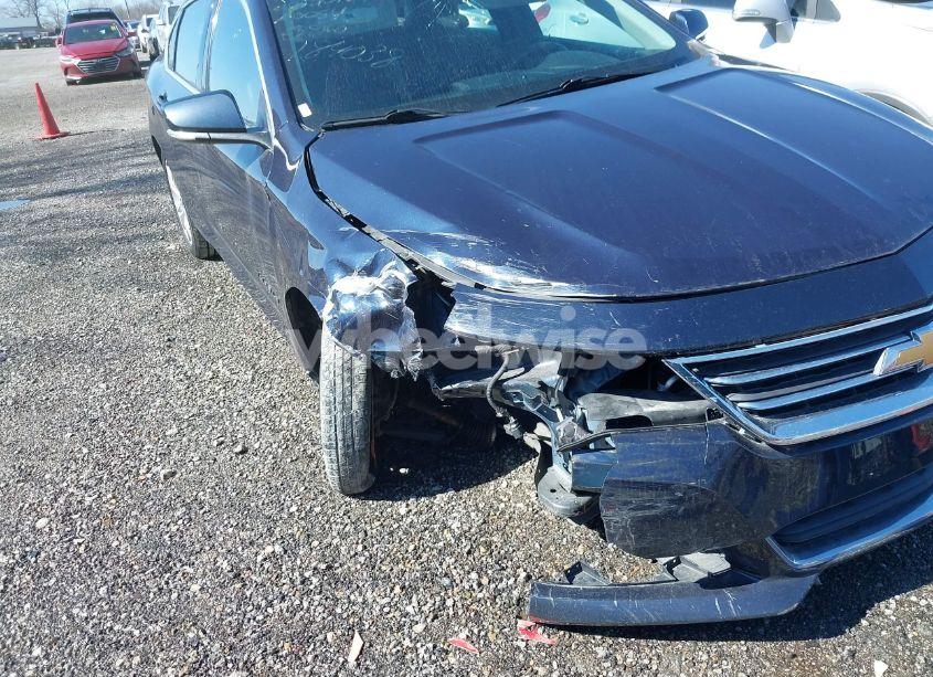 Photo 6 of 2017 Chevrolet Impala 1LT (VIN 2G1105SA8H9184038)