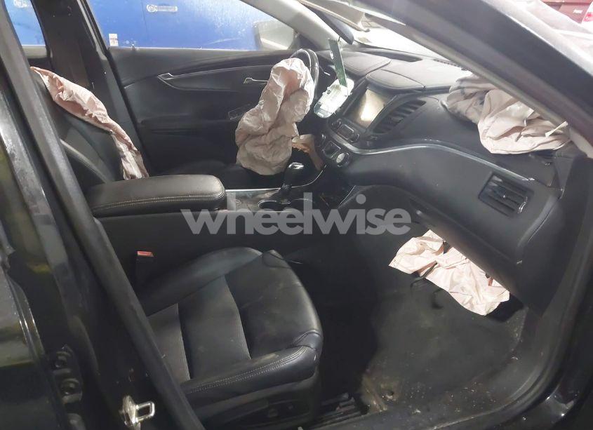 Photo 5 of 2016 Chevrolet Impala 1LT (VIN 2G1105SA9G9166064)