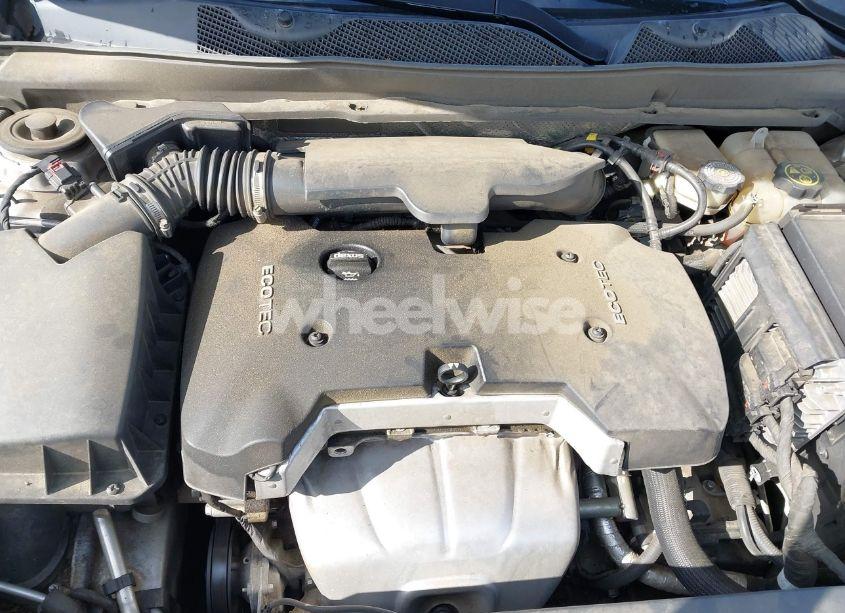 Photo 10 of 2016 Chevrolet Impala 1LT (VIN 2G1105SA9G9188002)