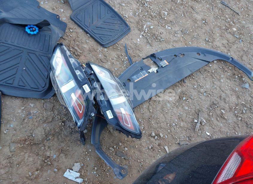 Photo 12 of 2017 Chevrolet Impala 1LT (VIN 2G1105SA9H9167877)