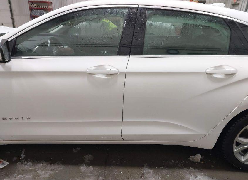 Photo 13 of 2017 Chevrolet Impala 1LT (VIN 2G1105SA9H9176031)