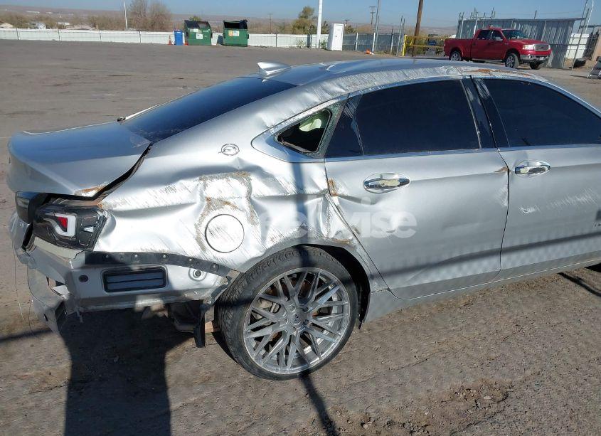 Photo 12 of 2018 Chevrolet Impala 1LT (VIN 2G1105SA9J9152916)