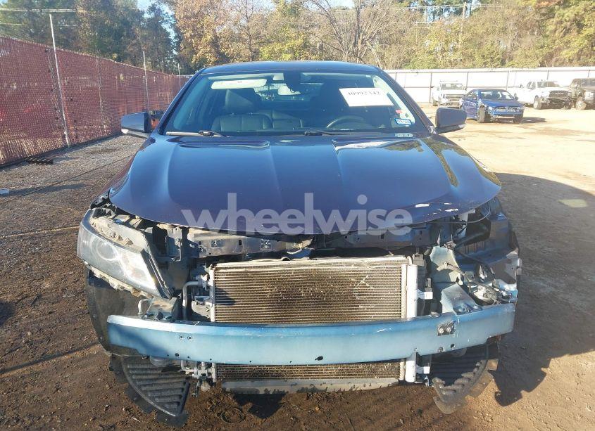 Photo 13 of 2017 Chevrolet Impala 1LT (VIN 2G1105SAXH9114203)