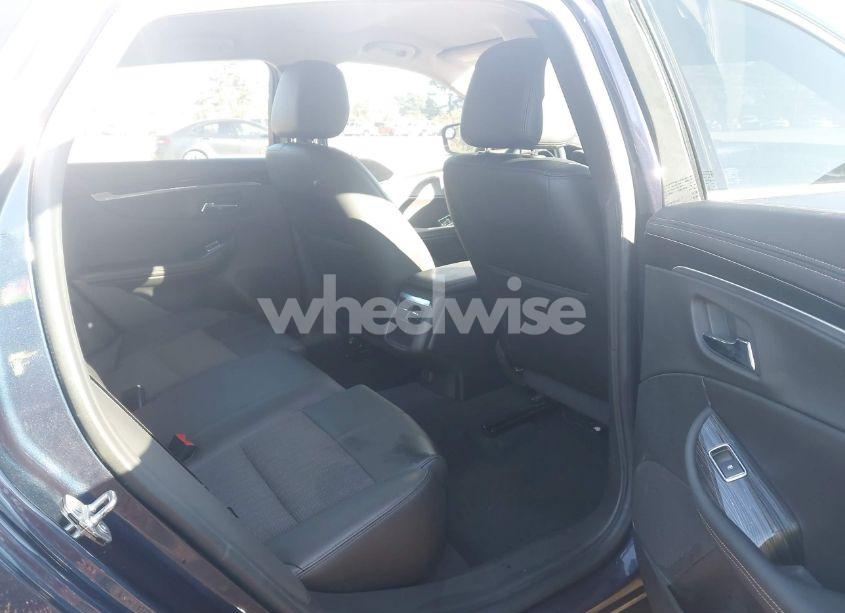 Photo 8 of 2017 Chevrolet Impala 1LT (VIN 2G1105SAXH9114203)