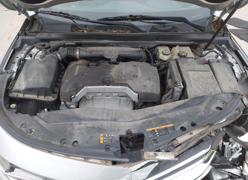 Photo 10 of 2017 Chevrolet Impala 1LT (VIN 2G1105SAXH9135441)