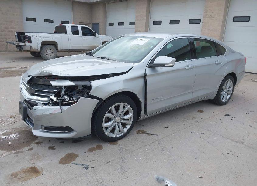 Photo 2 of 2017 Chevrolet Impala 1LT (VIN 2G1105SAXH9135441)