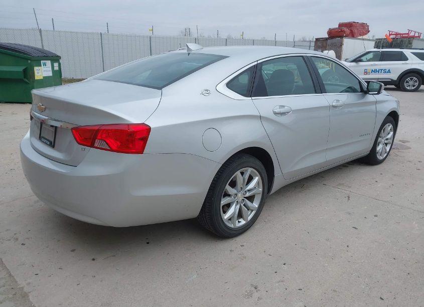 Photo 4 of 2017 Chevrolet Impala 1LT (VIN 2G1105SAXH9135441)