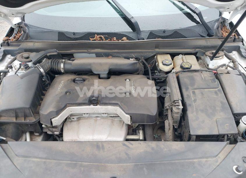 Photo 10 of 2017 Chevrolet Impala 1LT (VIN 2G1105SAXH9167676)