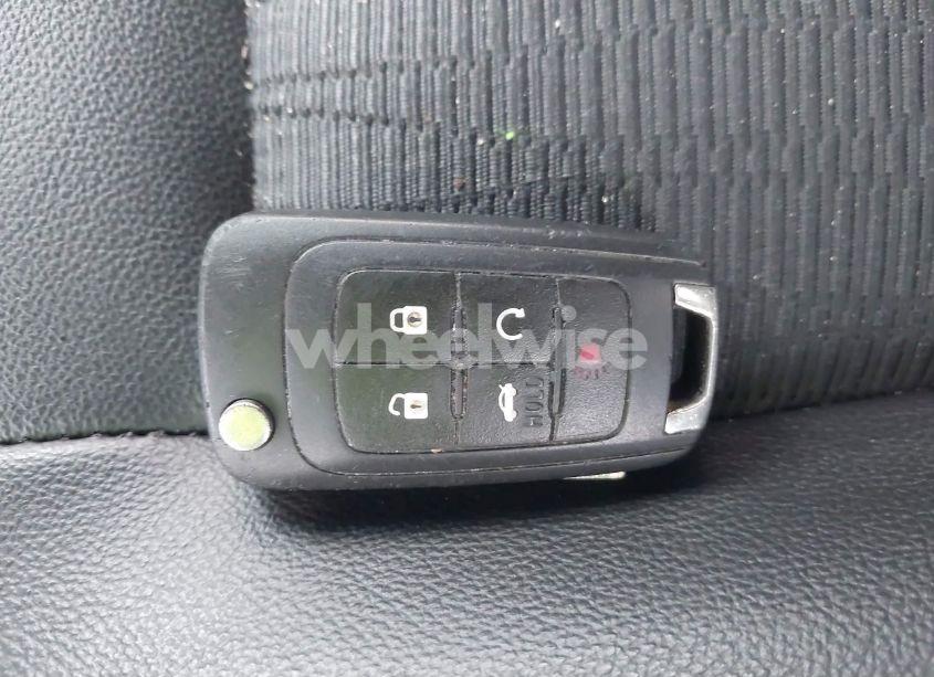 Photo 11 of 2017 Chevrolet Impala 1LT (VIN 2G1105SAXH9167676)