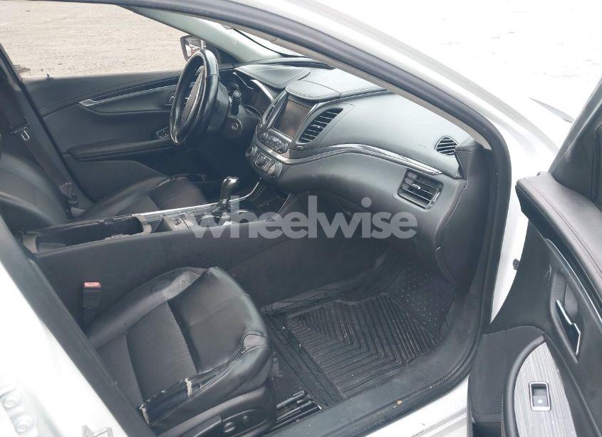 Photo 12 of 2017 Chevrolet Impala 1LT (VIN 2G1105SAXH9167676)