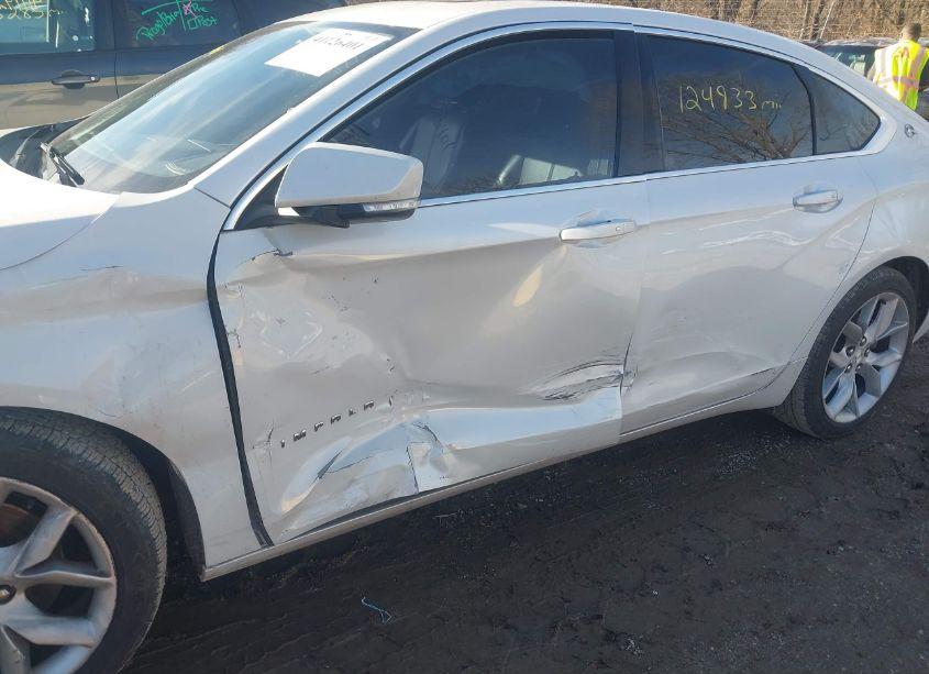 Photo 6 of 2016 Chevrolet Impala 2LT (VIN 2G1115S31G9201470)