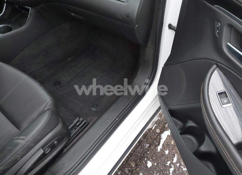 Photo 5 of 2016 Chevrolet Impala 2LT (VIN 2G1115S32G9167300)