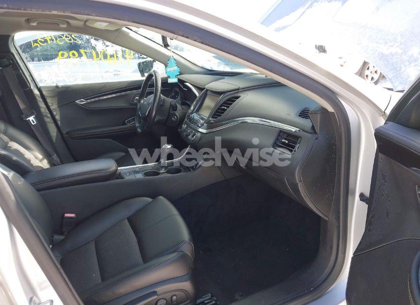 Photo 5 of 2016 Chevrolet Impala 2LT (VIN 2G1115S33G9170321)