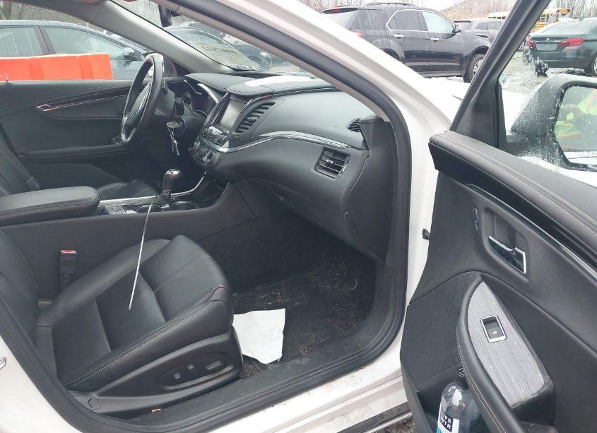 Photo 5 of 2016 Chevrolet Impala 2LT (VIN 2G1115S33G9202460)