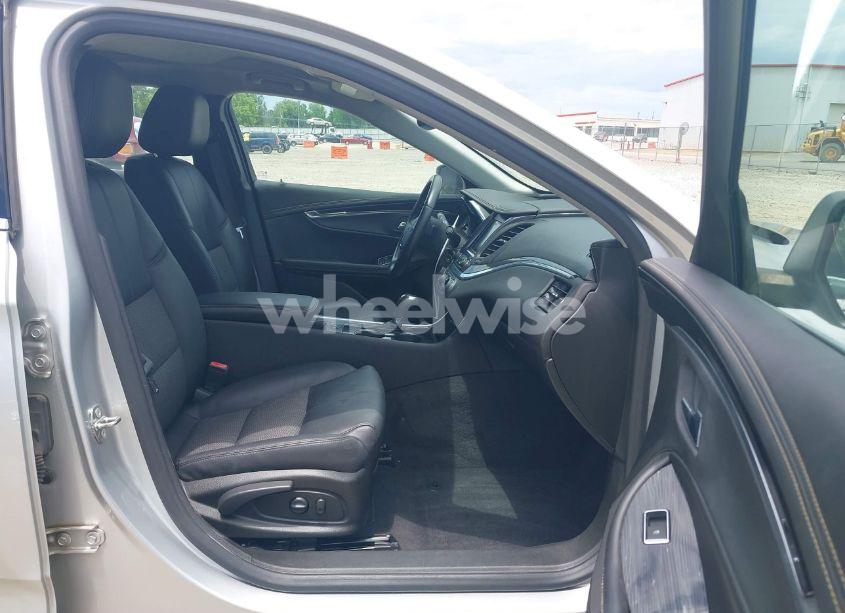 Photo 5 of 2016 Chevrolet Impala 2LT (VIN 2G1115S36G9159765)