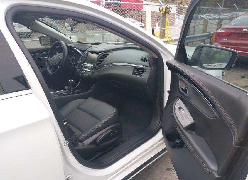 Photo 5 of 2016 Chevrolet Impala 2LT (VIN 2G1115S37G9168930)