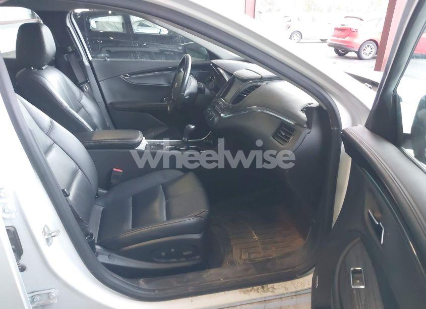 Photo 5 of 2016 Chevrolet Impala 2LT (VIN 2G1115S37G9199191)