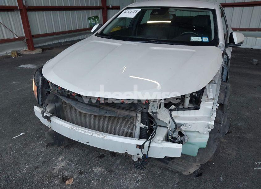 Photo 6 of 2016 Chevrolet Impala 2LT (VIN 2G1115S37G9199191)