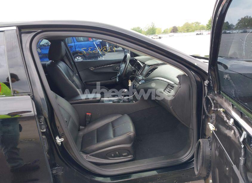 Photo 5 of 2016 Chevrolet Impala 2LT (VIN 2G1115S38G9142594)