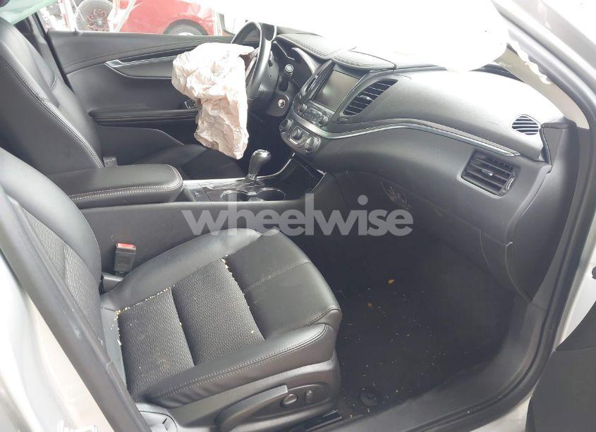 Photo 5 of 2016 Chevrolet Impala 2LT (VIN 2G1115S39G9171196)