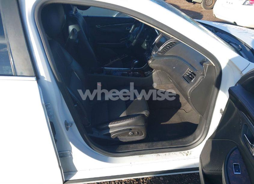 Photo 5 of 2014 Chevrolet Impala 1LT (VIN 2G1115SL0E9119324)