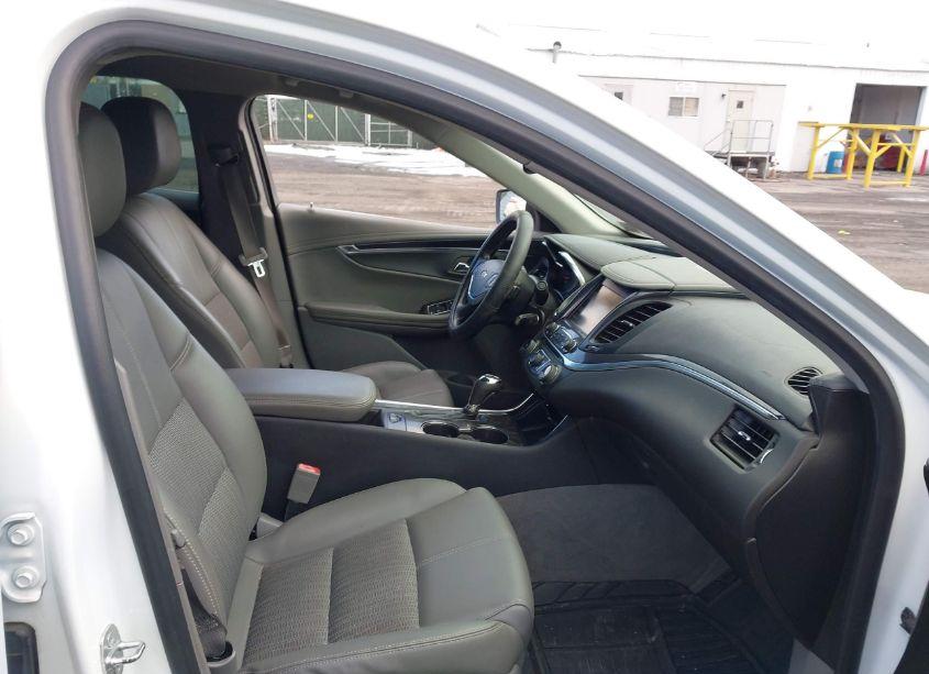 Photo 5 of 2015 Chevrolet Impala 1LT (VIN 2G1115SL0F9202396)