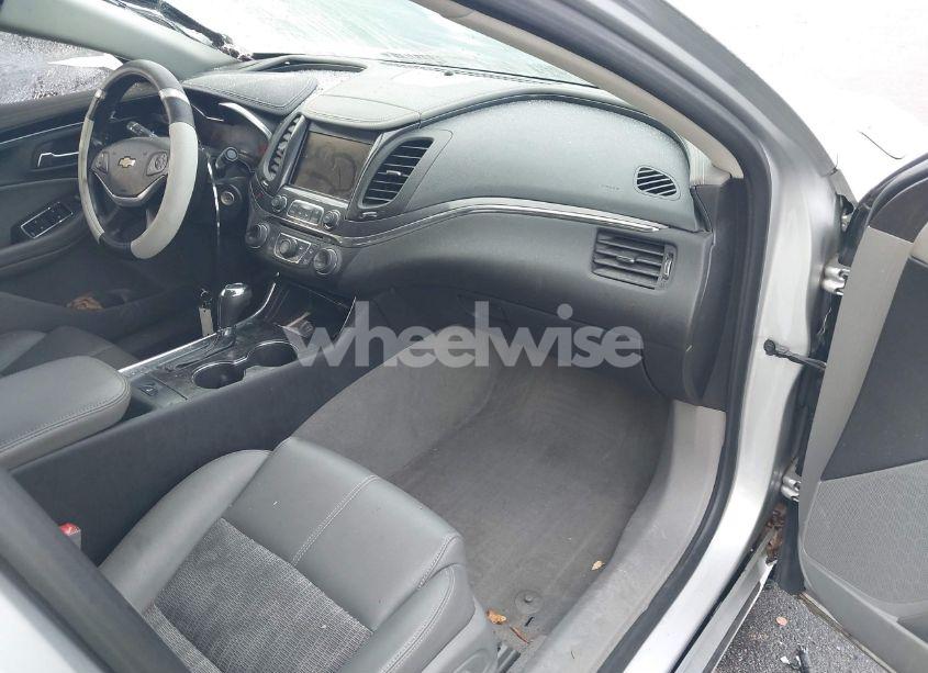 Photo 5 of 2014 Chevrolet Impala 1LT (VIN 2G1115SL2E9109491)