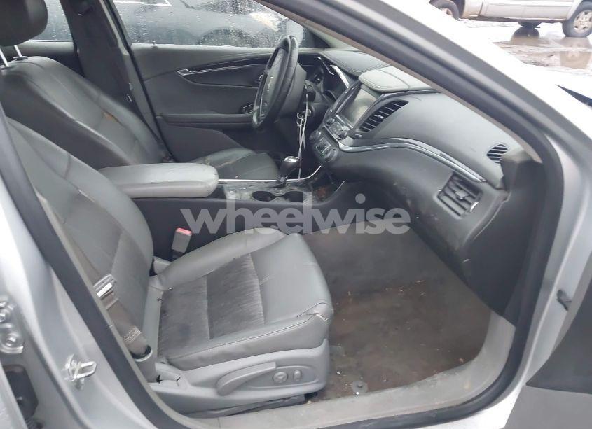 Photo 5 of 2014 Chevrolet Impala 1LT (VIN 2G1115SL2E9243353)