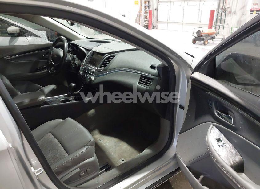 Photo 5 of 2015 Chevrolet Impala 1LT (VIN 2G1115SL3F9185190)