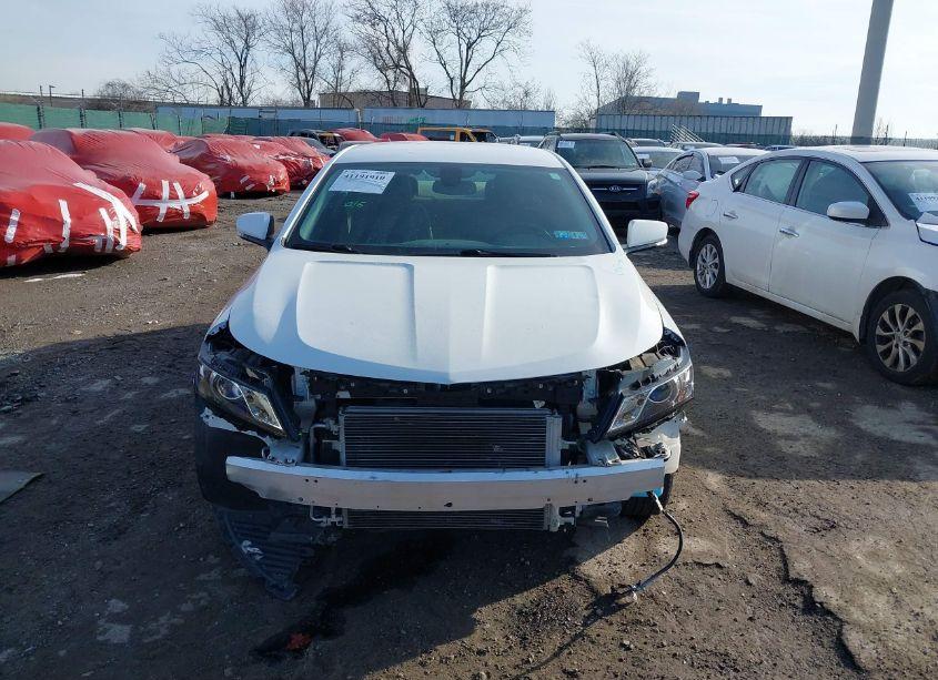 Photo 13 of 2015 Chevrolet Impala 1LT (VIN 2G1115SL6F9256401)