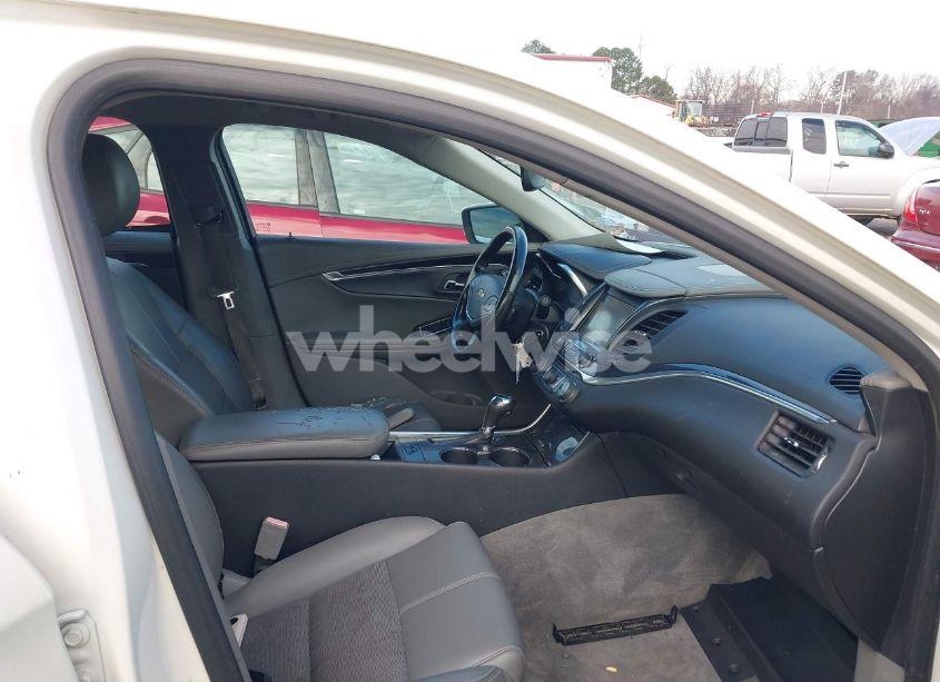 Photo 5 of 2014 Chevrolet Impala 1LT (VIN 2G1115SL7E9244417)