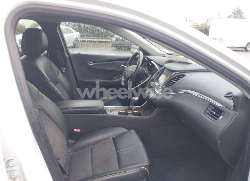 Photo 5 of 2014 Chevrolet Impala 1LT (VIN 2G1115SL8E9117921)