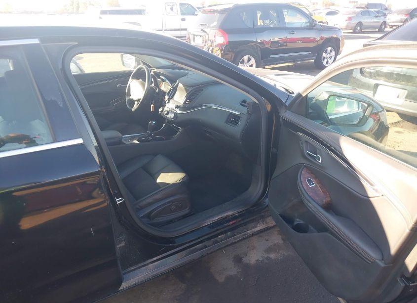 Photo 5 of 2014 Chevrolet Impala 1LT (VIN 2G1115SL9E9207935)