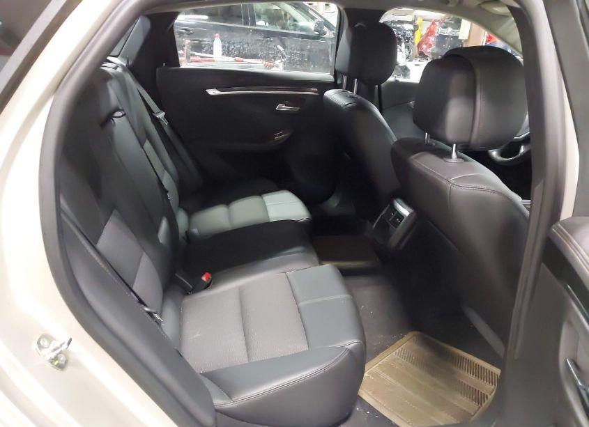 Photo 8 of 2014 Chevrolet Impala 1LT (VIN 2G1115SLXE9215347)