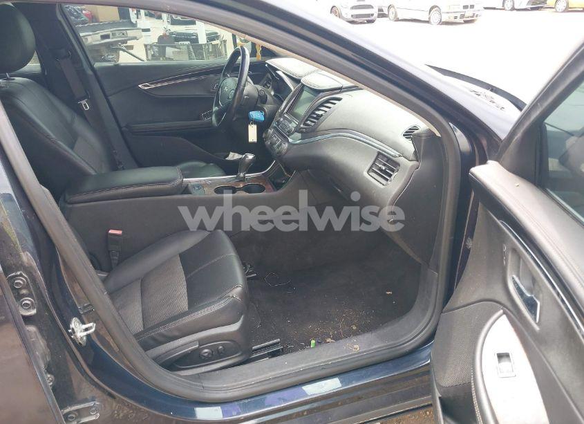 Photo 5 of 2014 Chevrolet Impala 1LT (VIN 2G1115SLXE9222573)