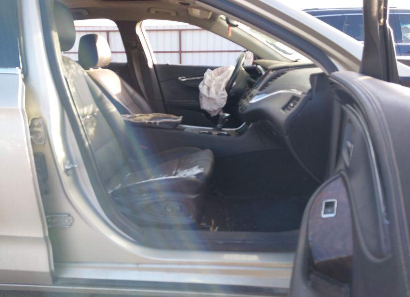 Photo 5 of 2015 Chevrolet Impala 1LT (VIN 2G1115SLXF9135936)