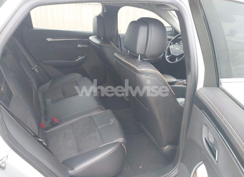 Photo 8 of 2014 Chevrolet Impala 2LT (VIN 2G1125S30E9284397)