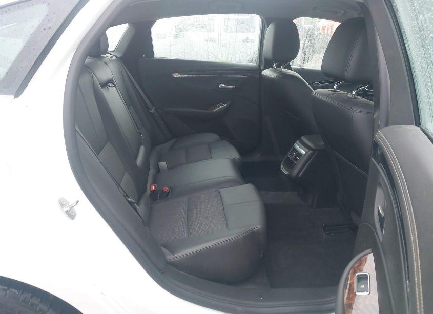 Photo 8 of 2015 Chevrolet Impala 2LT (VIN 2G1125S30F9143315)