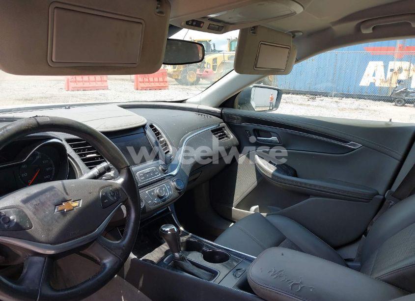 Photo 5 of 2015 Chevrolet Impala 2LT (VIN 2G1125S30F9189260)