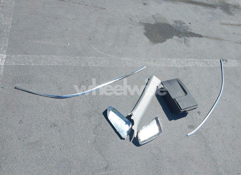 Photo 12 of 2018 Chevrolet Impala 2LZ (VIN 2G1125S30J9107830)