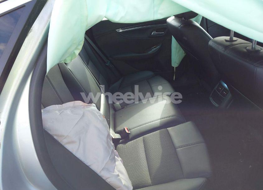 Photo 8 of 2014 Chevrolet Impala 2LT (VIN 2G1125S32E9117068)