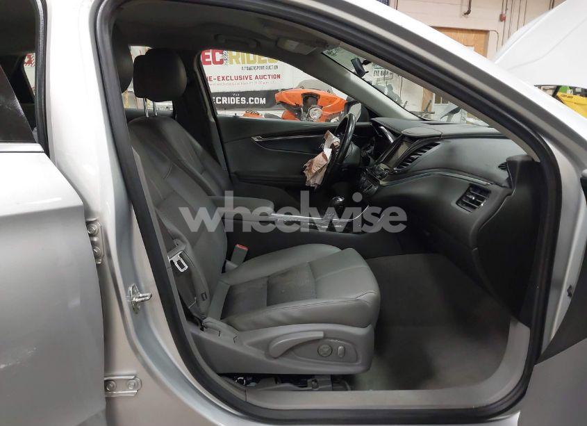 Photo 5 of 2014 Chevrolet Impala 2LT (VIN 2G1125S32E9223150)