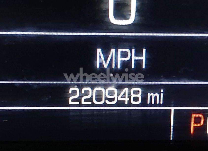 Photo 7 of 2014 Chevrolet Impala 2LT (VIN 2G1125S32E9244483)