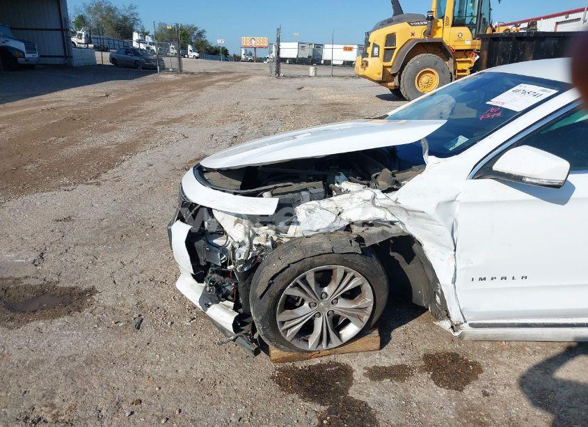 Photo 6 of 2014 Chevrolet Impala 2LT (VIN 2G1125S32E9304620)