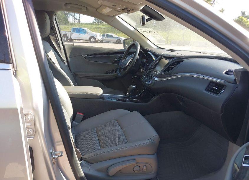 Photo 5 of 2015 Chevrolet Impala 2LT (VIN 2G1125S32F9126404)