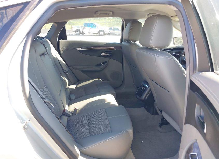 Photo 8 of 2015 Chevrolet Impala 2LT (VIN 2G1125S32F9126404)