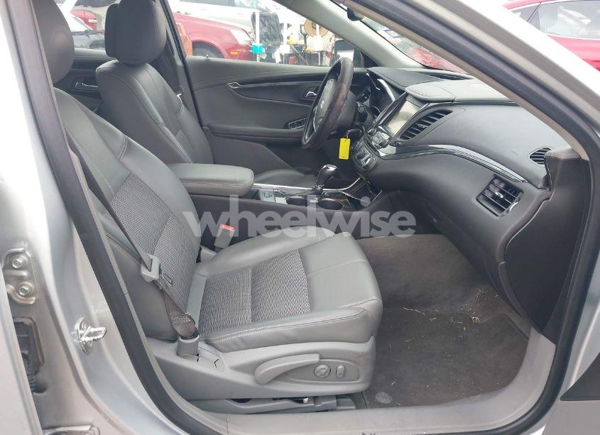 Photo 5 of 2014 Chevrolet Impala 2LT (VIN 2G1125S33E9103583)