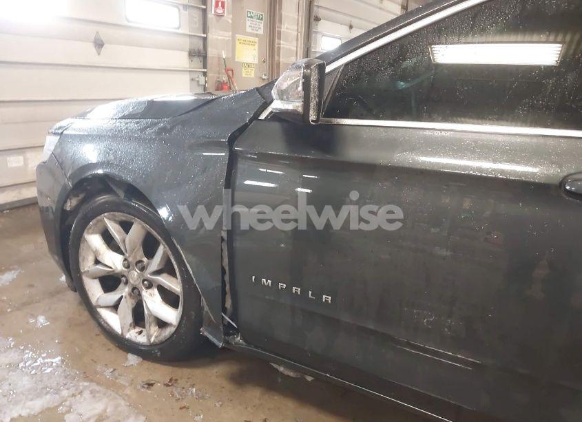 Photo 6 of 2015 Chevrolet Impala 2LT (VIN 2G1125S33F9100149)