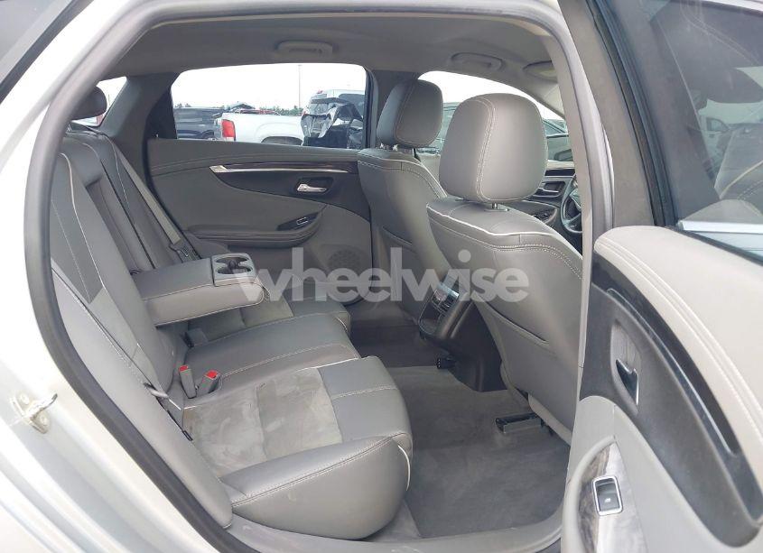 Photo 8 of 2015 Chevrolet Impala 2LT (VIN 2G1125S33F9230495)